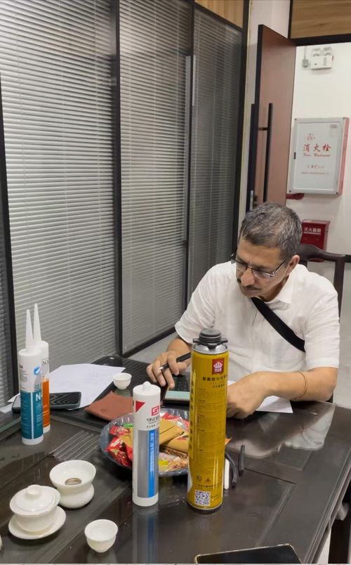 Últimas soluciones de la empresa sobre Los clientes indios son bienvenidos a visitar la fábrica y hacer pedidos.