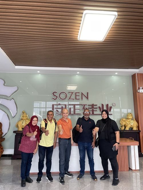 Últimas noticias de la empresa sobre 23 de octubre de 2024.Los clientes de Sudáfrica visitaron la fábrica para inspeccionarla.